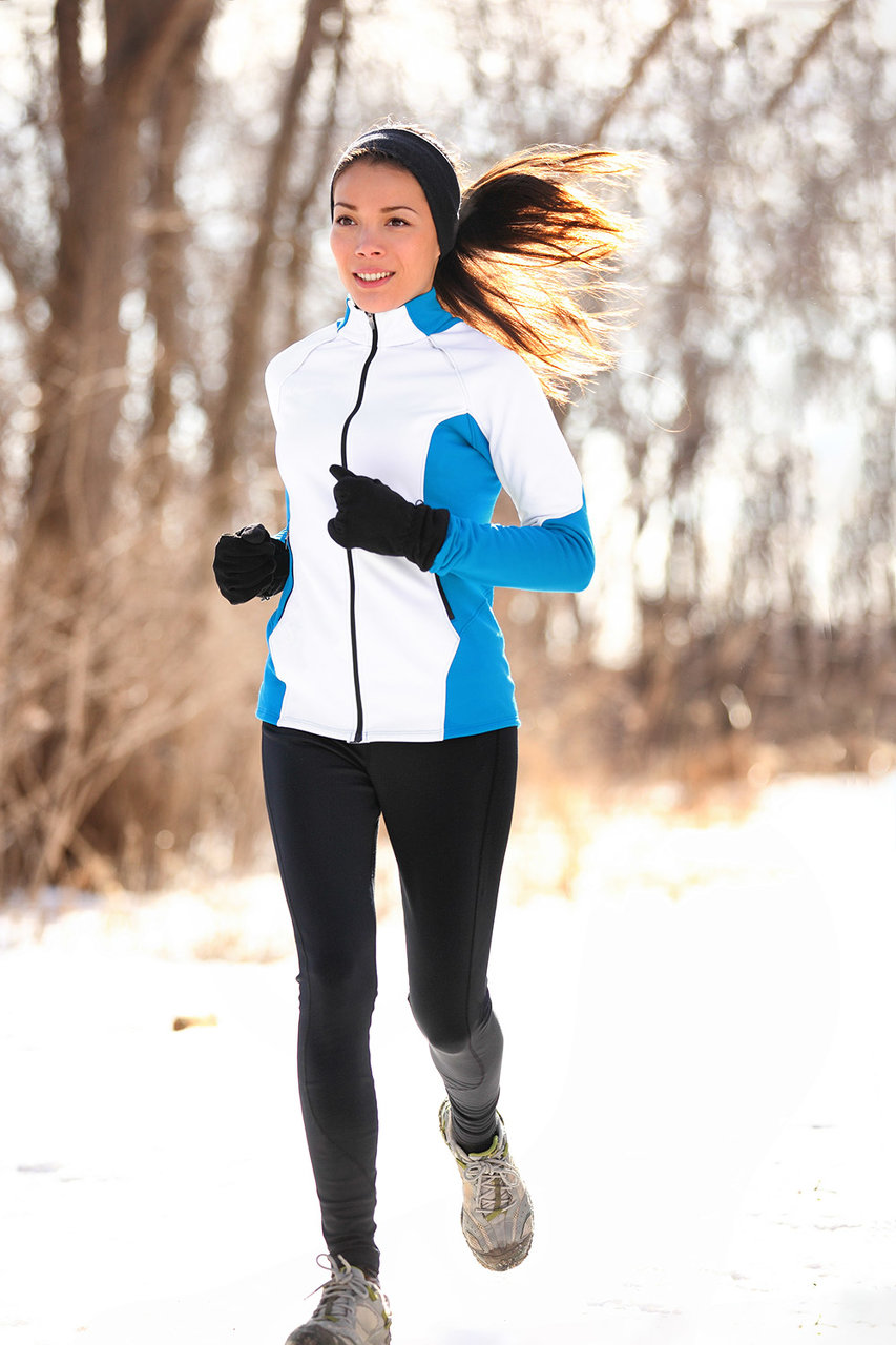 Trening - kobieta biega
